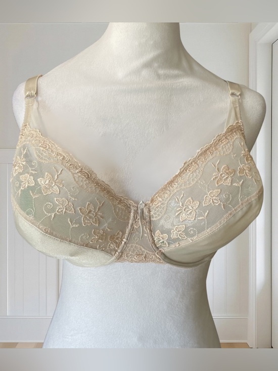 Wacoal Other - WACOAL Women's 36D Cream Beige Embrace Lace Unlined Underwire Bra 85711